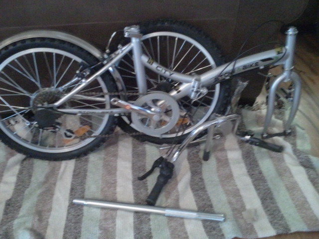 stowaway folding bike assembly