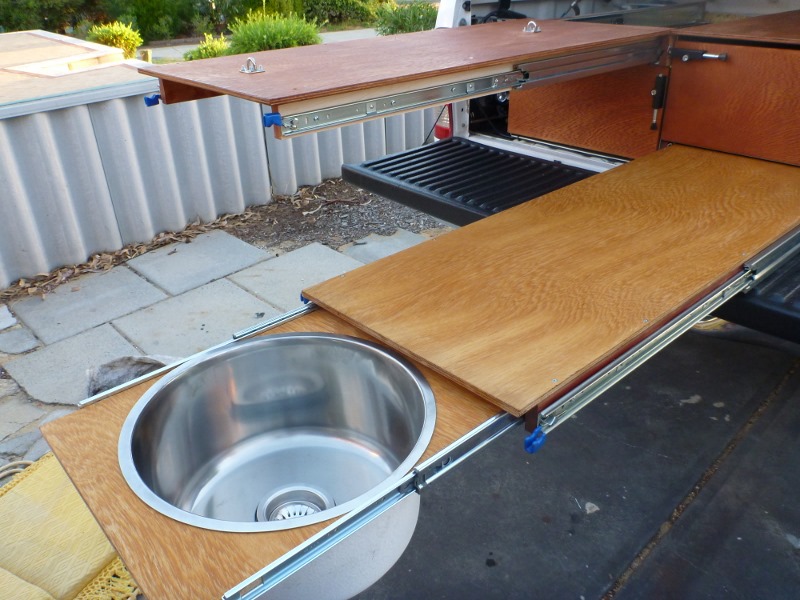 storage drawers workbench extended with sink