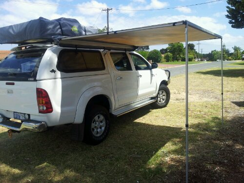 Hilux with annex deployed Hilux with annex deployed