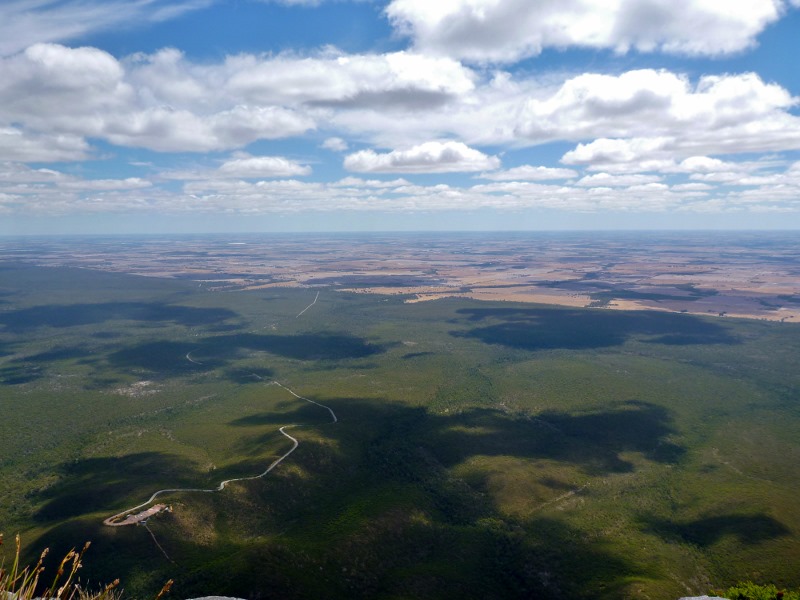 view from top of bluff knoll to carpark