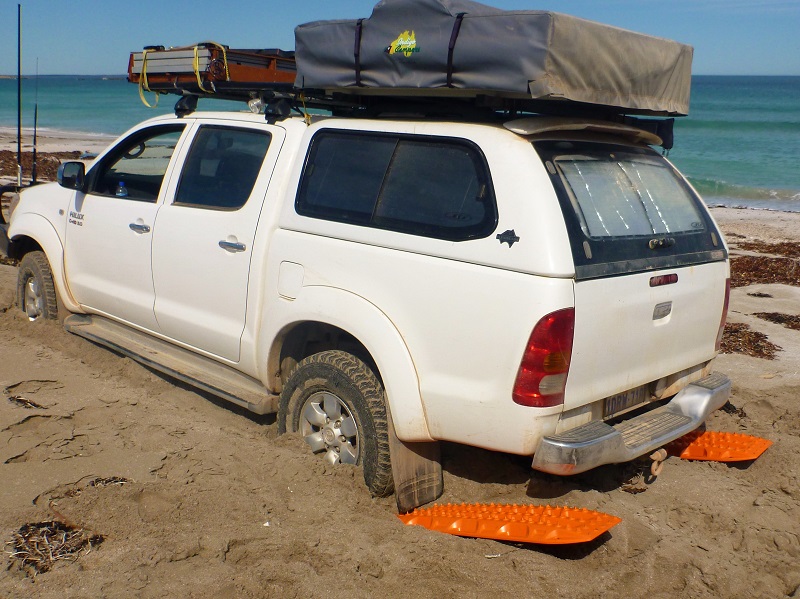 bogged at davenport creek beach maxtrax receovery
