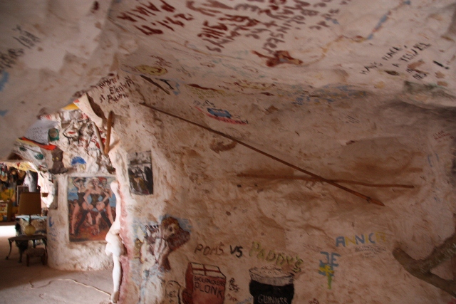 Crocodile Harry's Nest, Coober Pedy