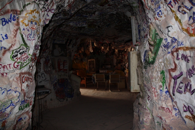 Crocodile Harry's Nest, Coober Pedy