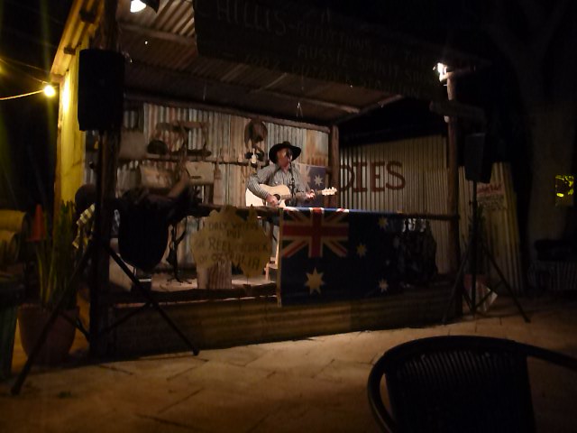 Daly Waters pub live entertainment