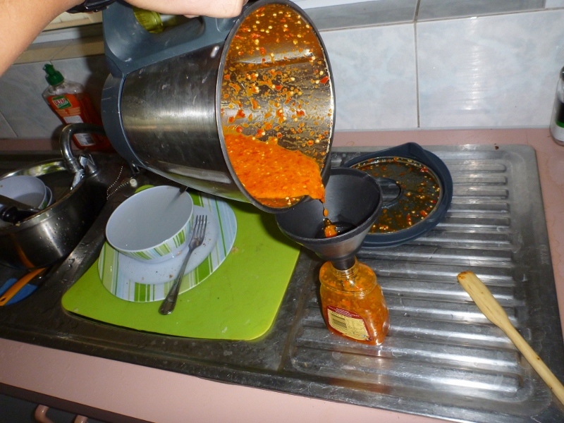 decant thermal mix paste into holding vessel