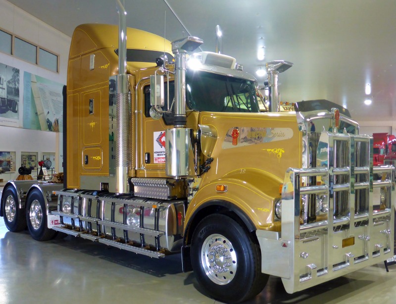 kenworth T909