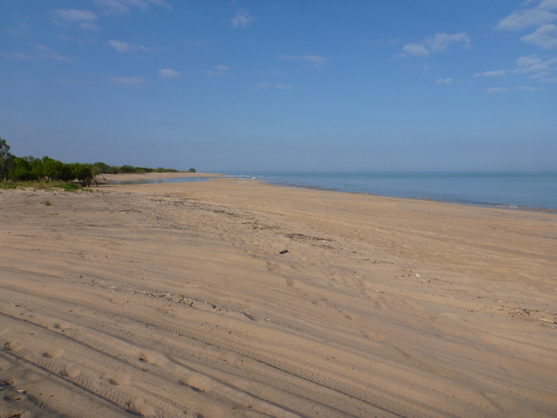 dundee beach with boat creek