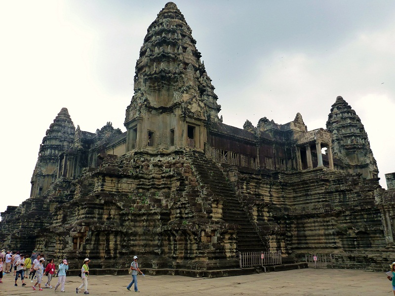 angkor wat main towers