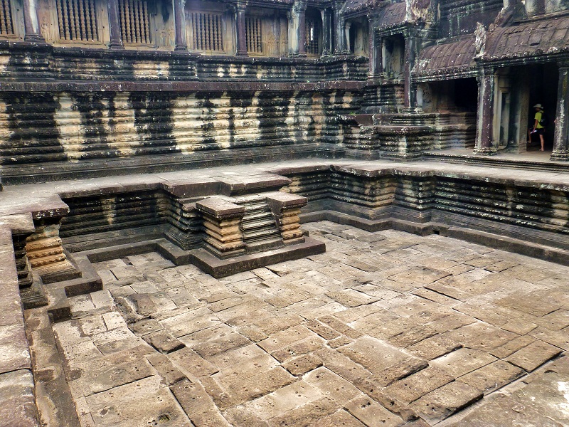 angkor wat swimming pool
