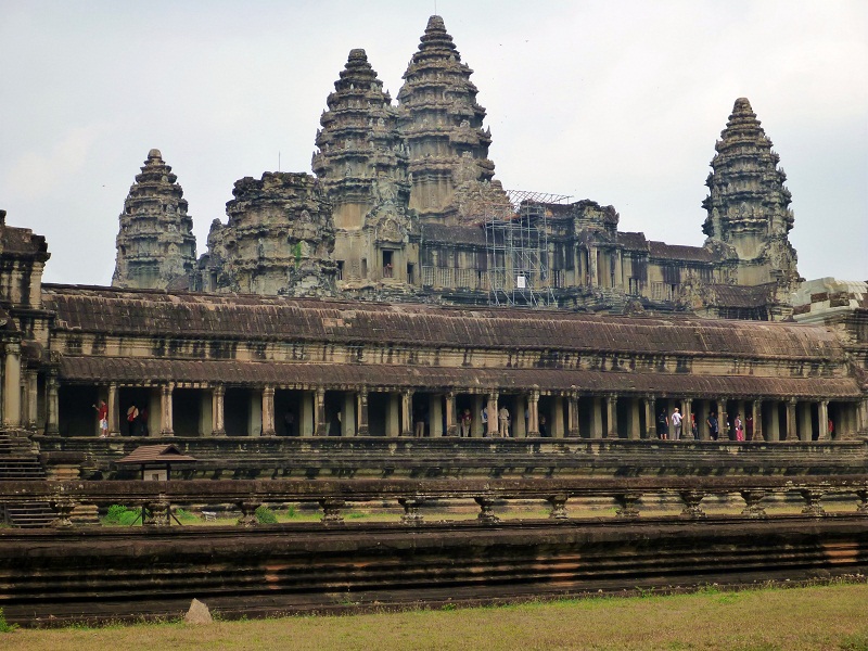 angkor wot main towers