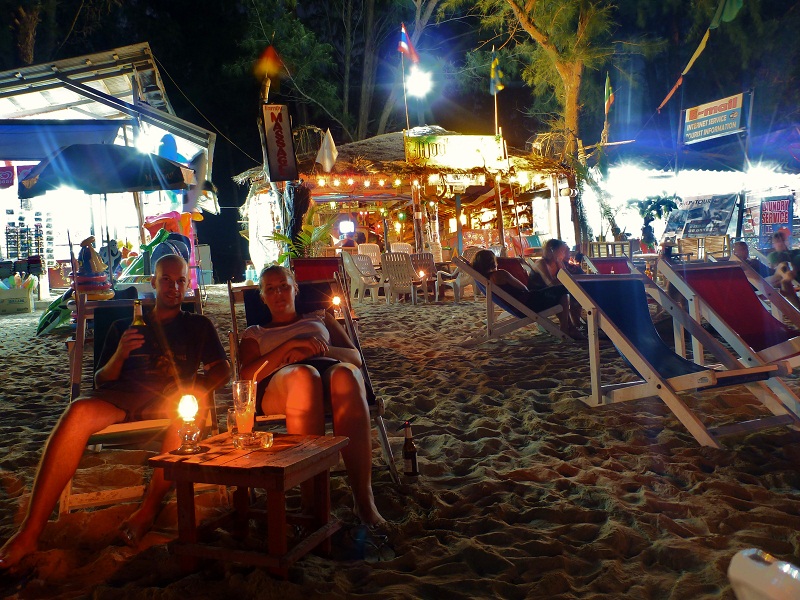 ko lanta drinks on the beach