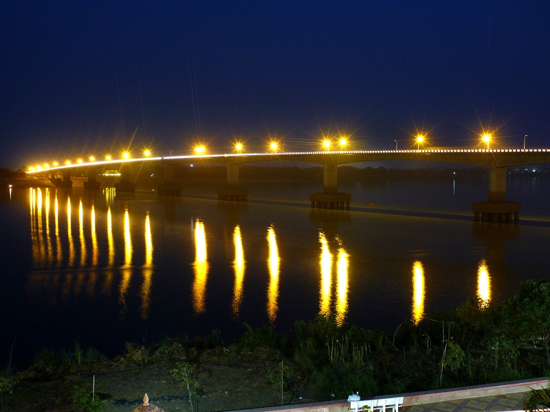 kambong cham bridge across mekong