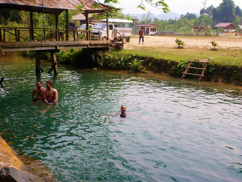 blue lagoon, vang vieng