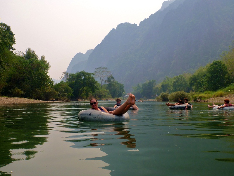 tubing in vang vieng
