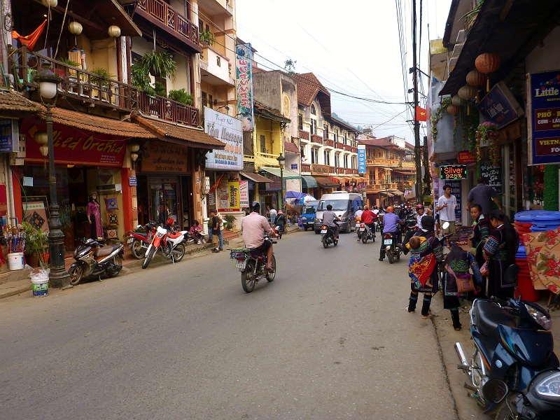 street in sapa