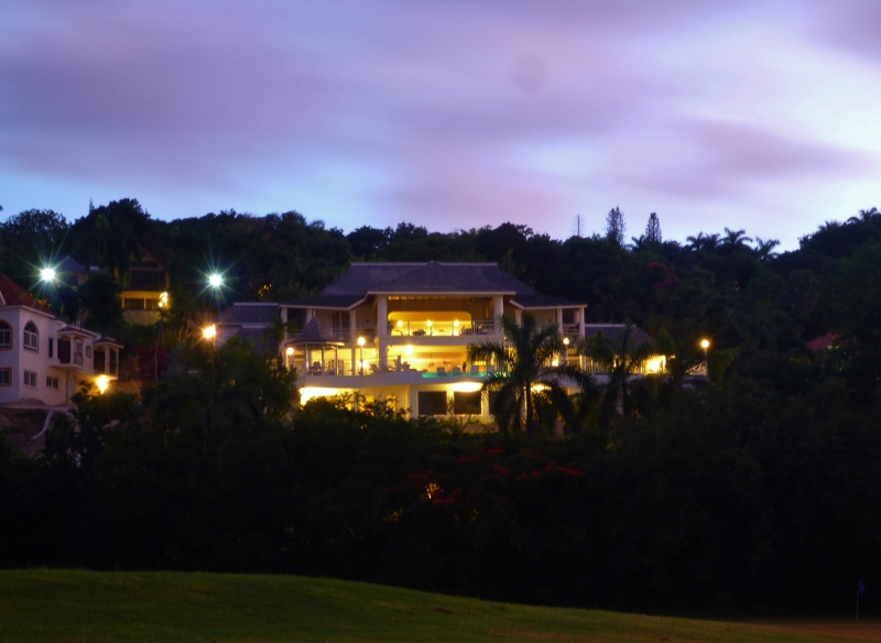 bucks accommodation from golf course