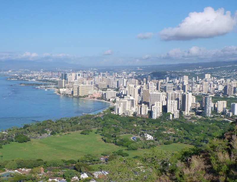 honalulu from diamond head observation post