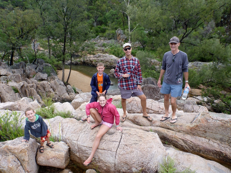 walking crows nest national park