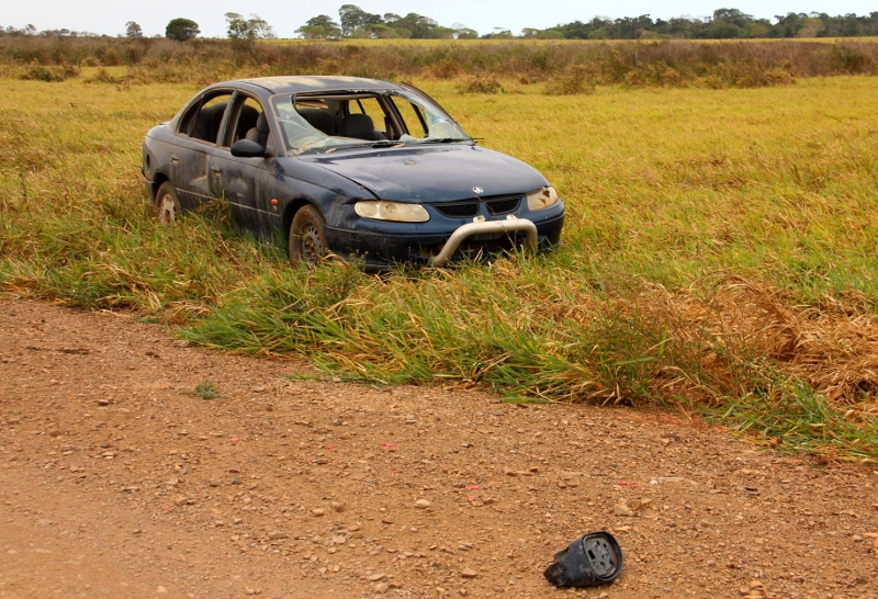 2 holden commodore VT wreck 1998 near hope vale north of cooktown