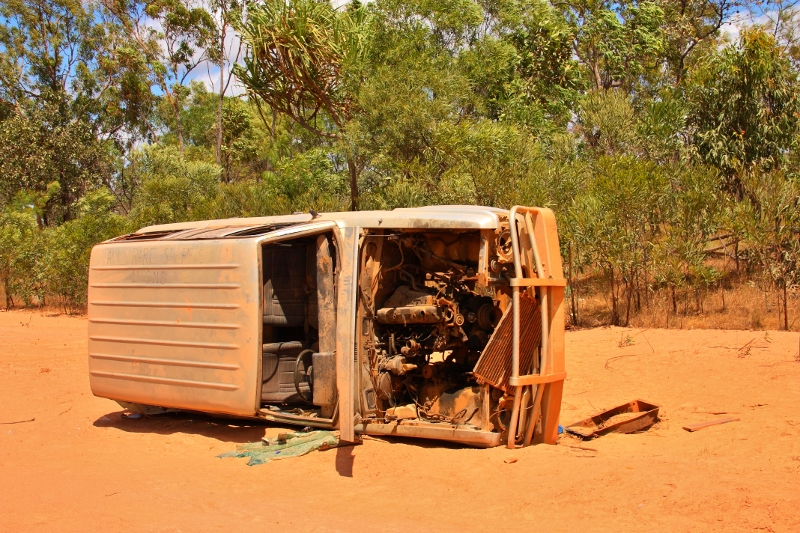 5 toyota landcruiser 60 1985 wreck peninsular developmental road near archer river