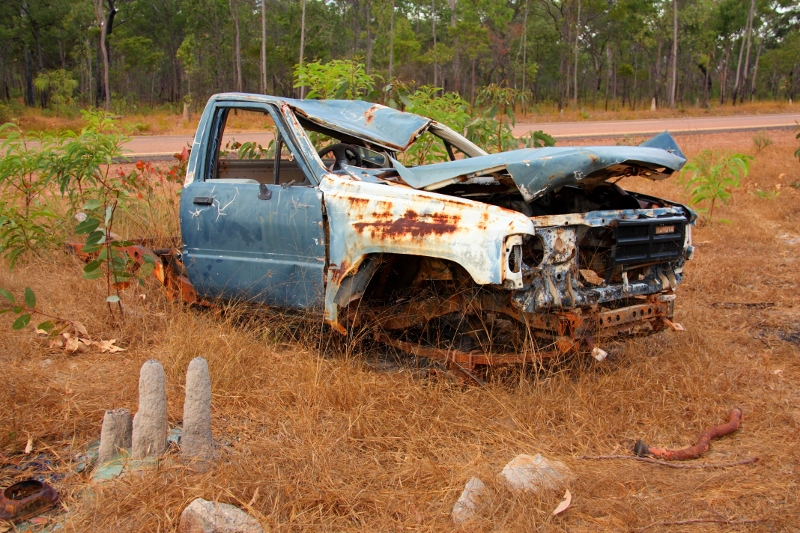 6 toyota hilux 1985 wreck peninsular developmental road near archer river