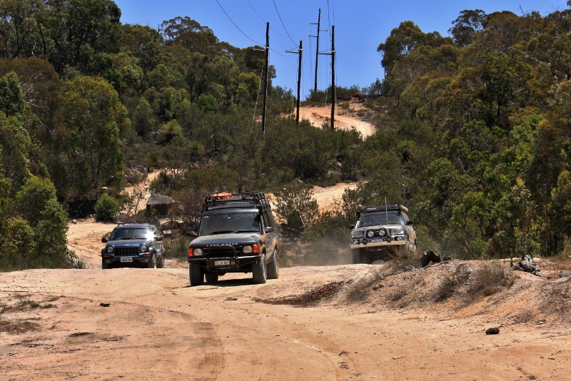mundaring power line track convoy