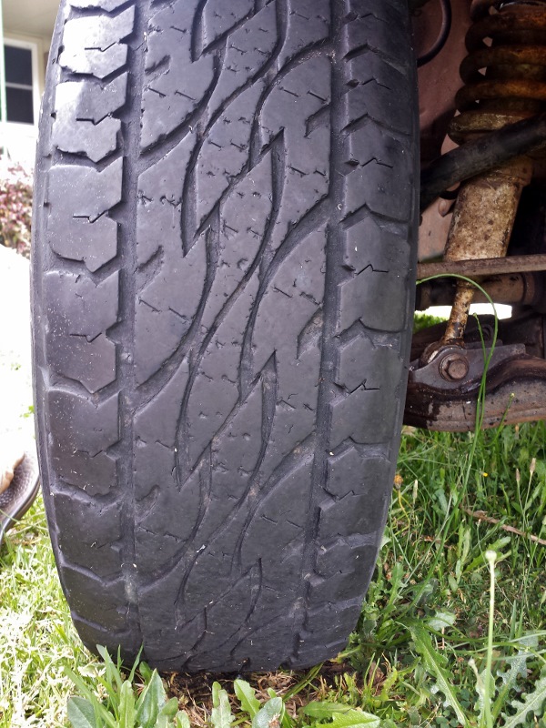 bridgestone d697 front tyre tread wear
