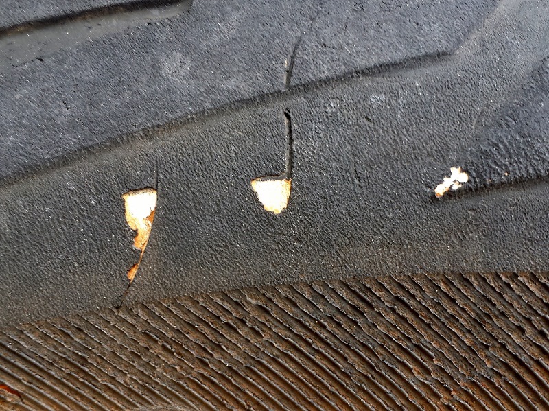 bridgestone d697 sidewall damage